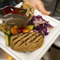 Giumella Roma: la gastronomia vegana a Trastevere. Vale la pena?