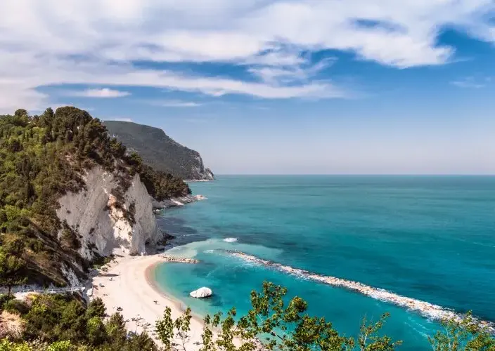 Vacanza nelle Marche: Trova la Tua Località Balneare Ideale