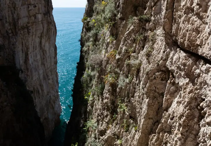 Montagna Spaccata Gaeta: guida completa per una visita indimenticabile
