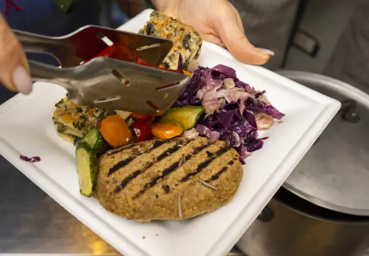 Giumella Roma: la gastronomia vegana a Trastevere. Vale la pena?