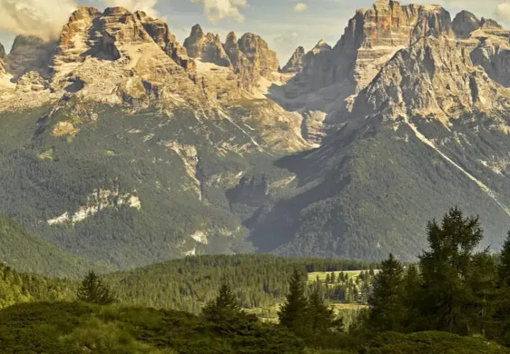 Trentino: guida alla tua vacanza perfetta tra Dolomiti e sapori
