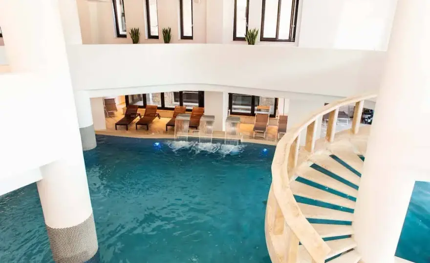 Abruzzo: Hotel con piscina in montagna per la tua fuga perfetta
