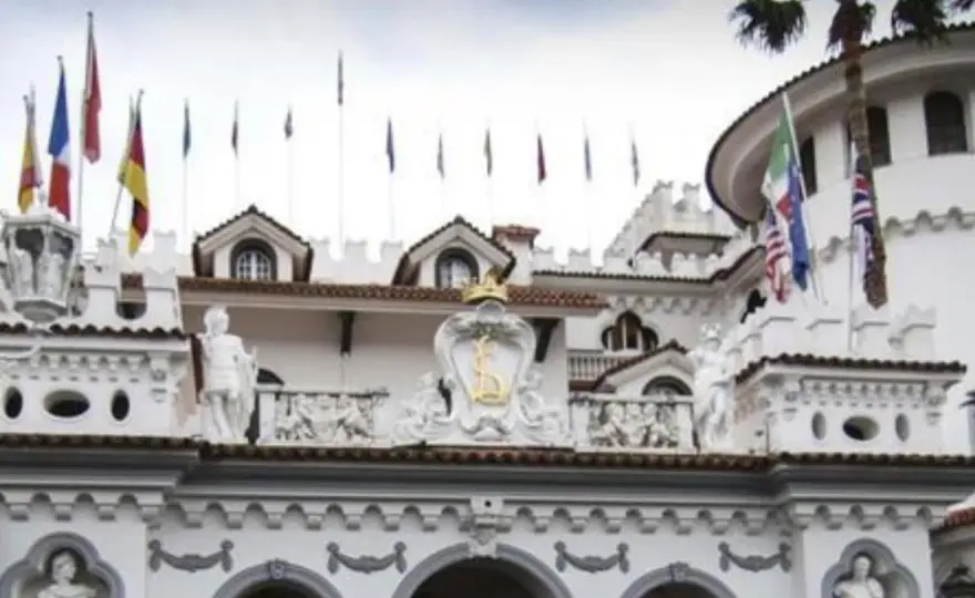 Grand Hotel La Sonrisa: il Castello delle Cerimonie tra confisca e futuro