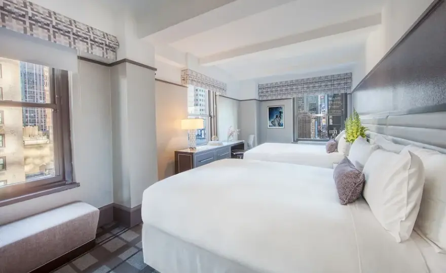 Park Central Hotel New York: conviene? Pro, contro e costi nascosti.