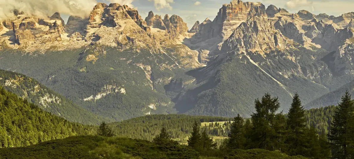 Trentino: guida alla tua vacanza perfetta tra Dolomiti e sapori